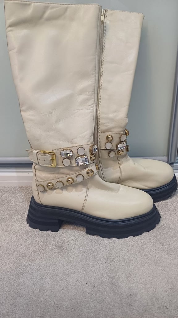 image for Ladies leather boots