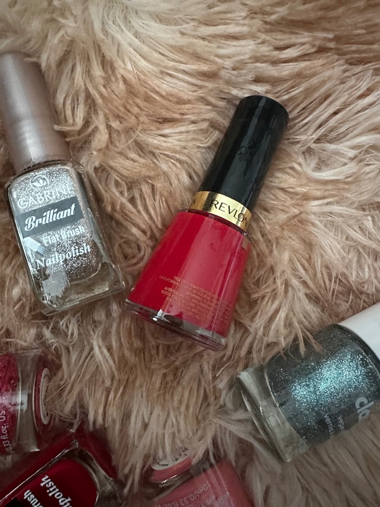 Nail polish 