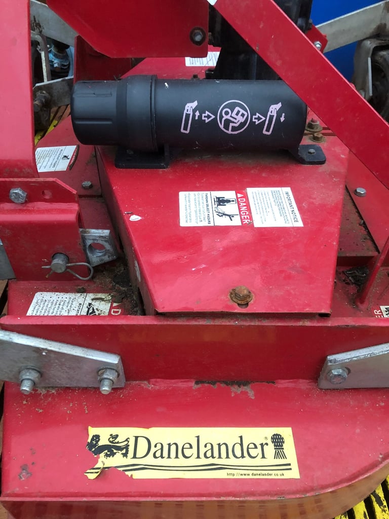 Danlander finishing mower