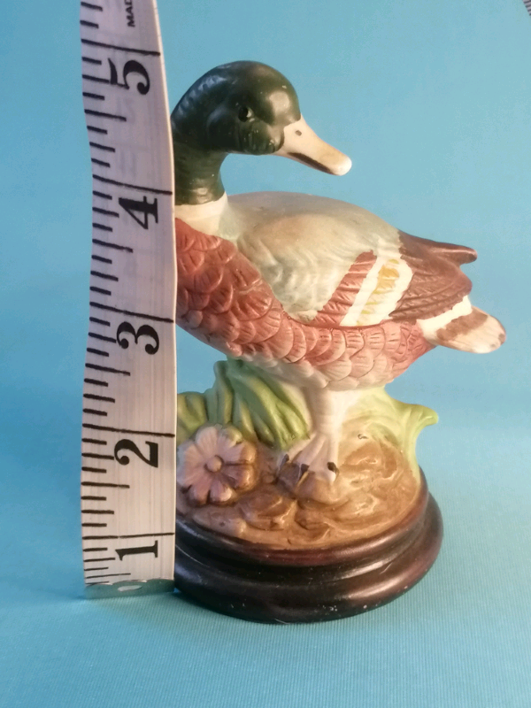 5-inch  goose sculpture. 