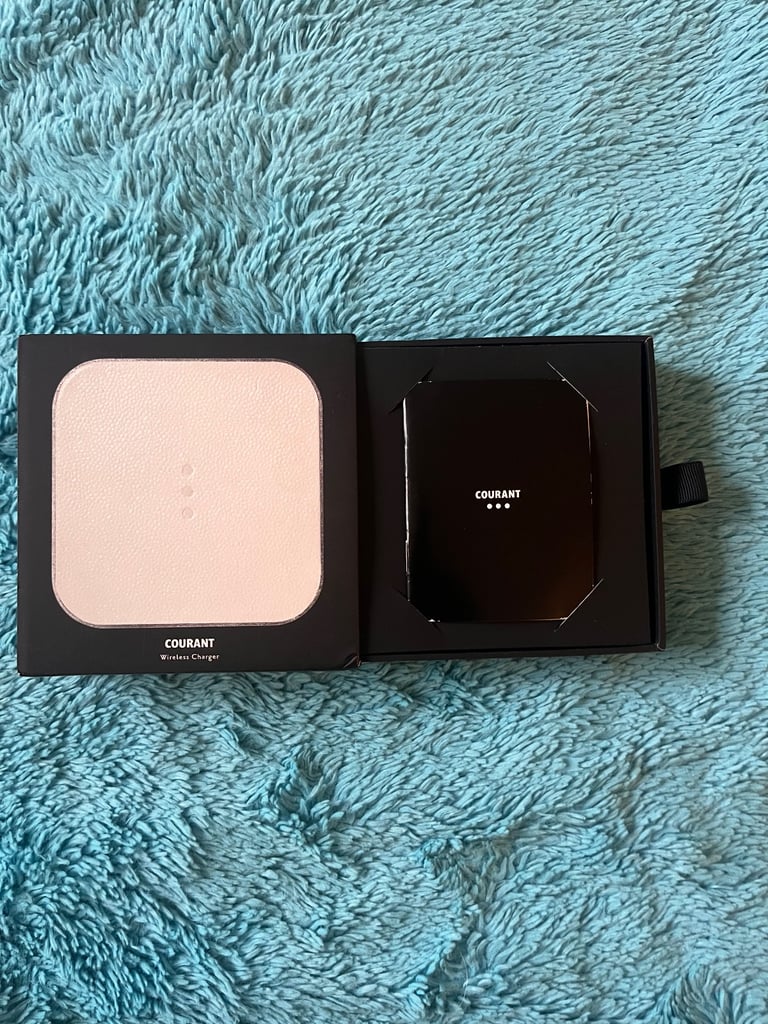 Courant CATCH:1 Wireless Charger – Premium Leather Charging Pad
