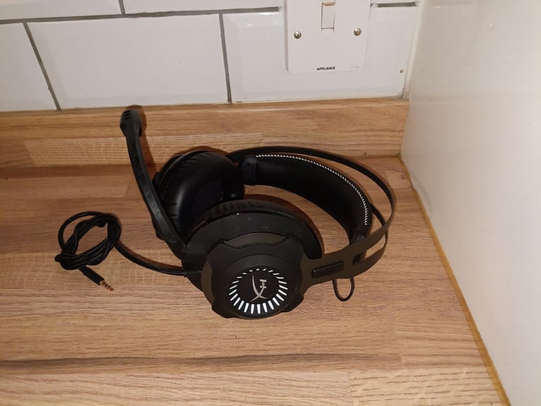 HyperX Cloud Revolver 7.1 - GAMING HEADPHONES / HEADSET - PC/PS4/PS5/XBOX/NINTENDO