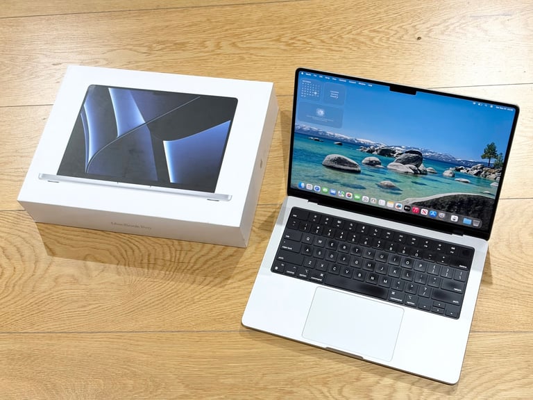 image for CAN DELIVER,ONLY USED FEW TIMES CYCLE 153 BATTERY HEALTH 96% MACBOOK PRO 14 INCH 2021 LAPTOP,M1 PR0 