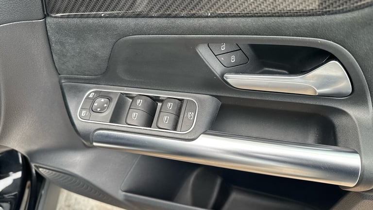 2021 Mercedes-Benz GLA 220d 4Matic AMG Line 5dr Auto Diesel Hatchback Hatchback Diesel Automatic