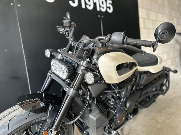 STUNNING ONE OWNER 2023/23 HARLEY-DAVIDSON SPORTSTER S MOTORCYCLE