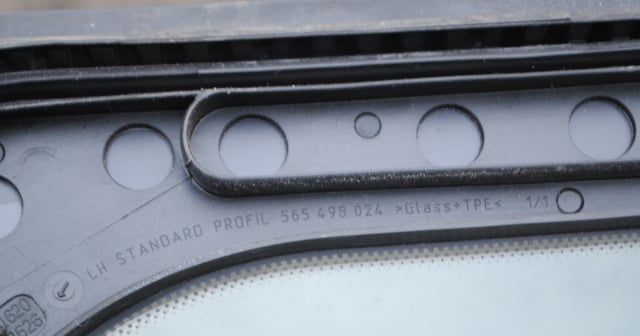 VAUXHALL ASTRA K ESTATE PASSENGER SIDE REAR DOOR QUARTER GLASS WINDOW AND SEAL