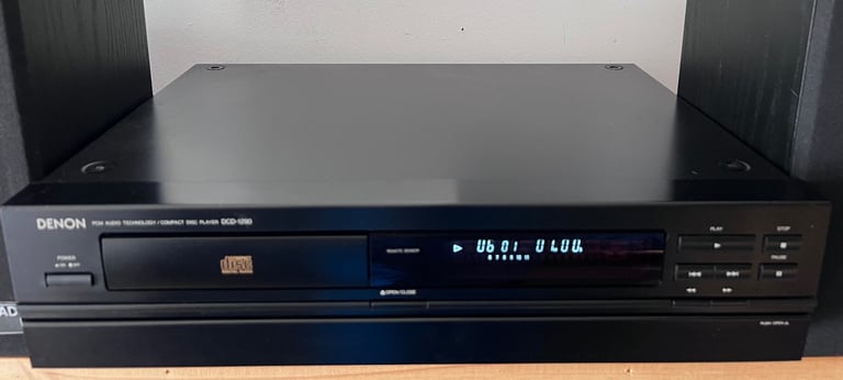 image for Superb Denon DCD-1290 CD player.