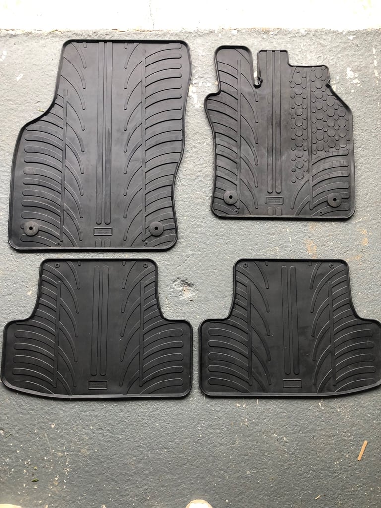 Audi Q2 rubber mats 