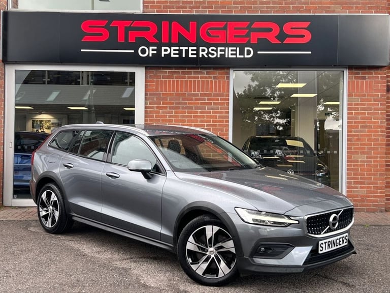 2021 Volvo V60 Cross Country 2.0 B5 Petrol Hybrid Auto AWD Estate PETROL Automatic