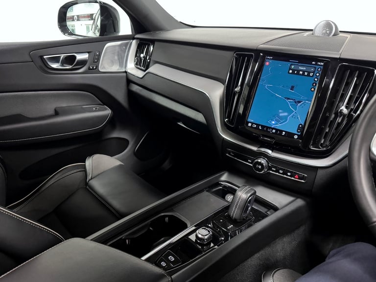 2021 Volvo XC60 R-Design Pro T8 AWD (390 hp) Auto ESTATE Petrol/Electric Hybrid Automatic