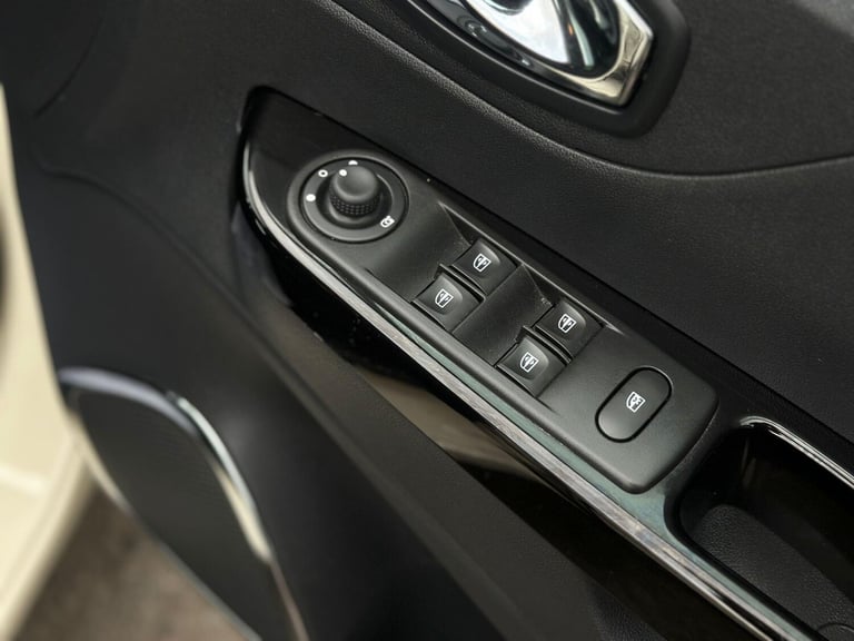 Renault Captur 1.5 dCi ENERGY Dynamique S Nav Euro 6 (s/s) 5dr Diesel Manual
