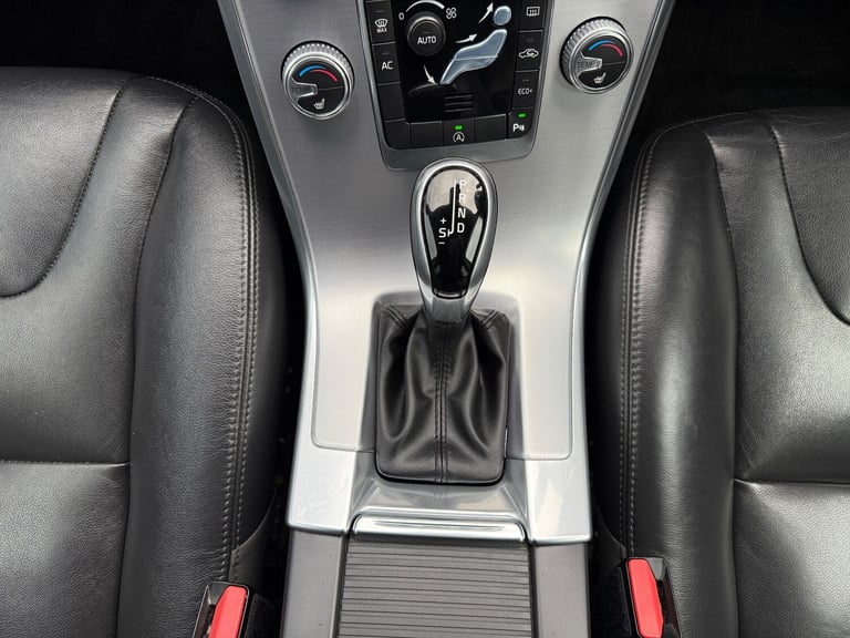 2017 Volvo XC60 2.0 D4 SE Lux Nav SUV 5dr Diesel Auto Euro 6 (s/s) (190 ps)