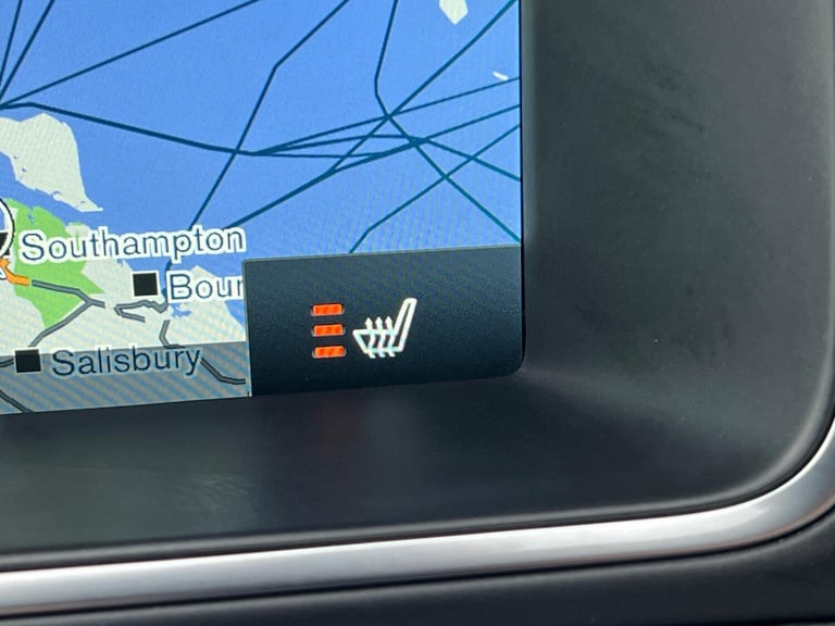 2016 Volvo V40 2.0 D2 SE Lux Nav Euro 6 (s/s) 5dr HATCHBACK Diesel Manual