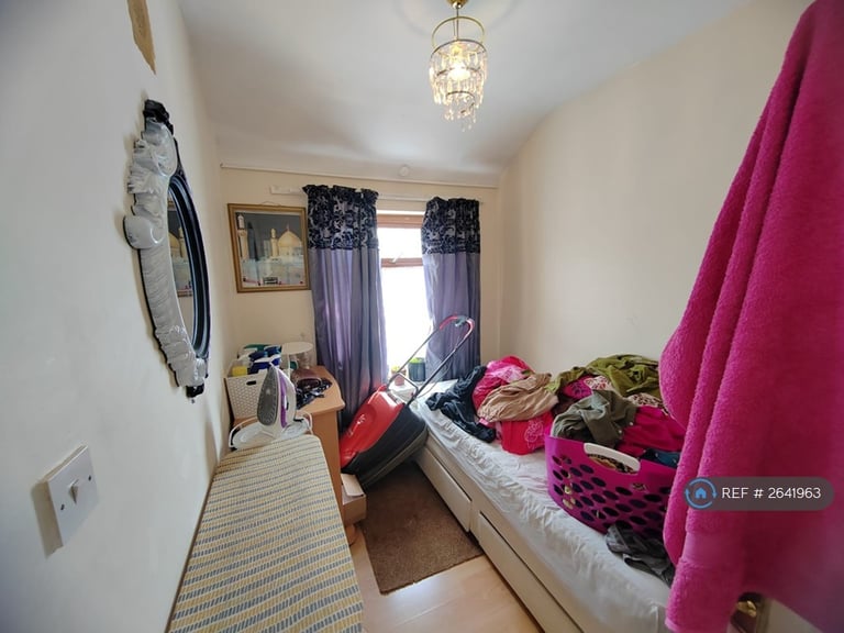 4 bedroom house in Boardman Road, Manchester, M8 (4 bed) (#2641963)