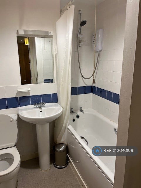 Studio flat in Blackfriars Road, Glasgow, G1 (#2040199)