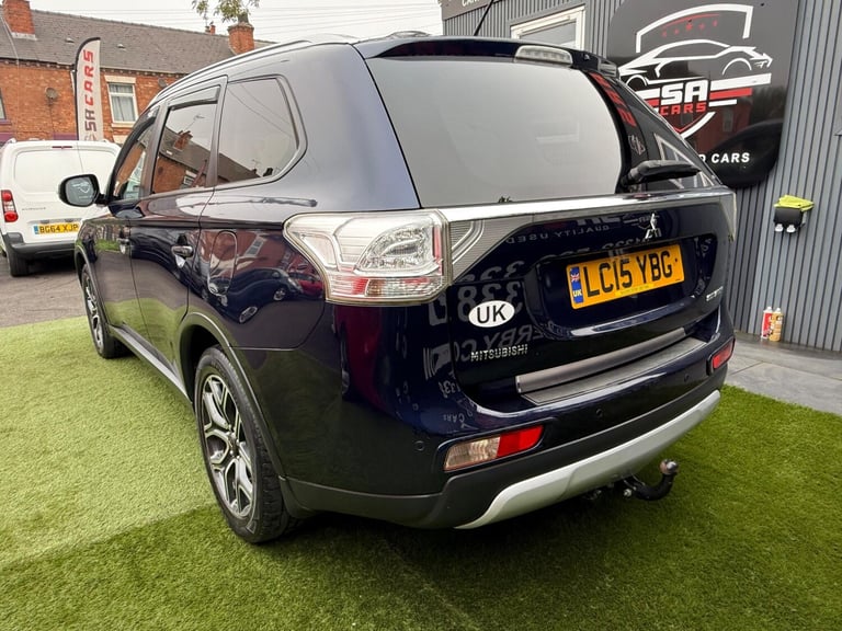 2015 Mitsubishi Outlander 2.2 DI-D GX3 SUV 5dr Diesel Auto 4WD Euro 5 (s/s) (150 ps) ESTATE Diese...