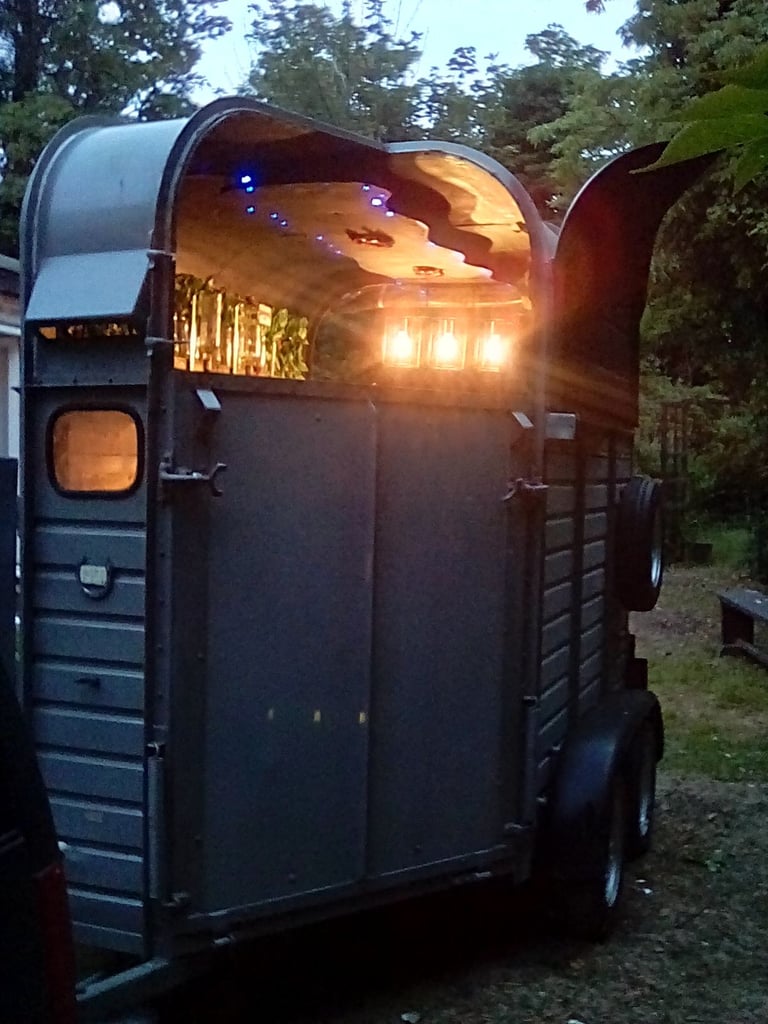 Gin/beer bar Great opportunity to earn extra cash