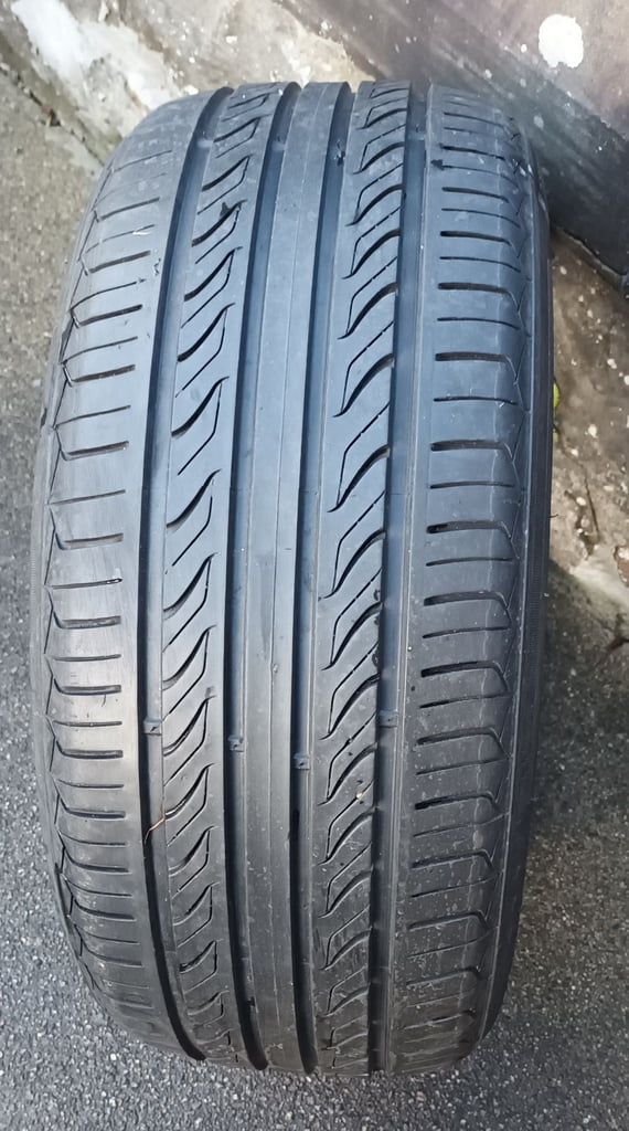 Car Tyre Landsail LS388 225/45R17 (1 Item)