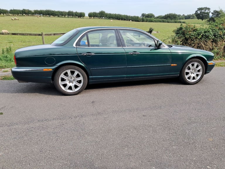 Jaguar XJ 350 SE 3.0 Petrol V6, Metallic Jaguar Racing Green, Full year no advisory MoT