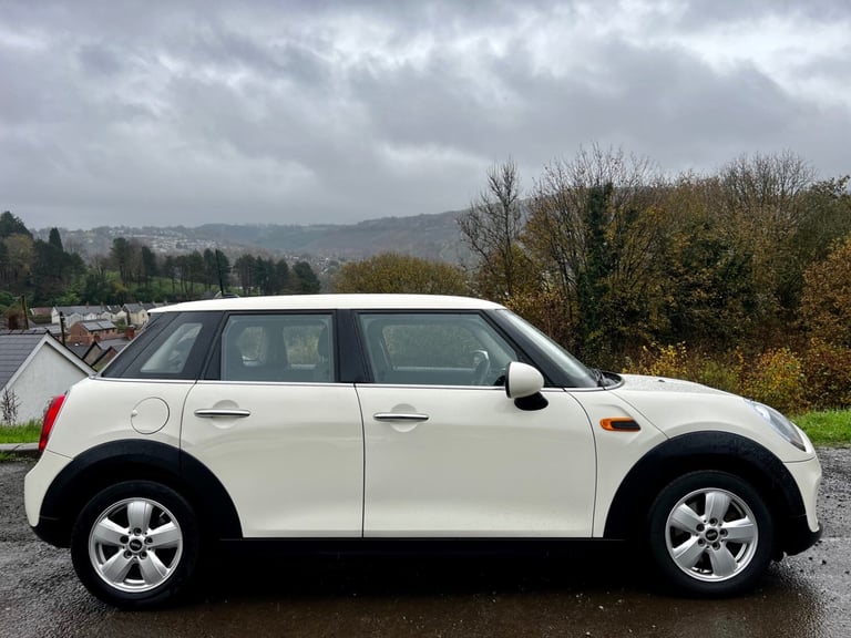 2016/66 MINI COOPER 5DR F55 1.5 HATCH WHITE FSH TURBO F56 5 DOOR £20 CHEAP TAX