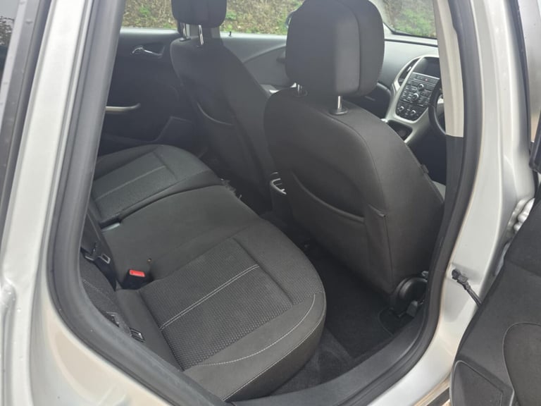 2012 Vauxhall Astra 1.3 CDTi 16V ecoFLEX Exclusiv 5dr ESTATE Diesel Manual