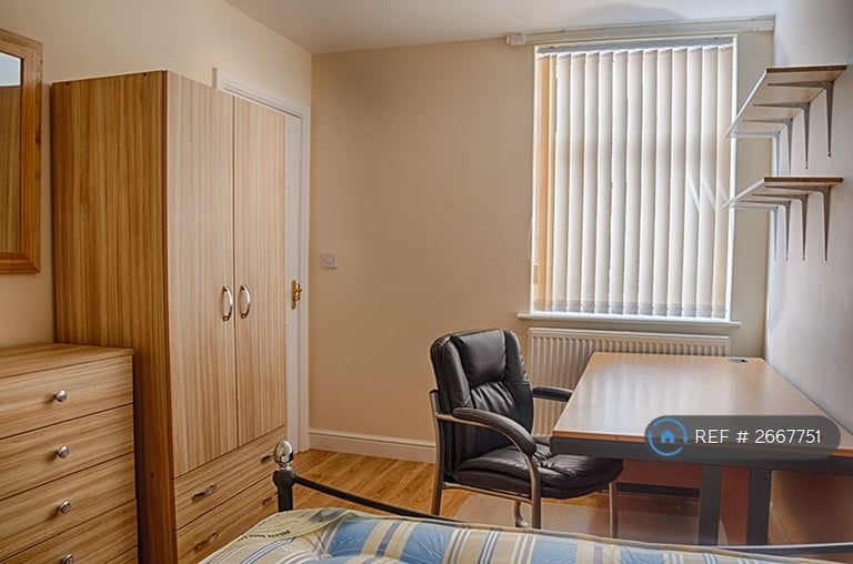 4 bedroom house in Welby Street, Manchester, M13 (4 bed) (#2667751)