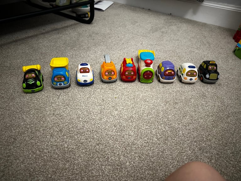 Various kids toys (duplo, toot toot drivers, books)