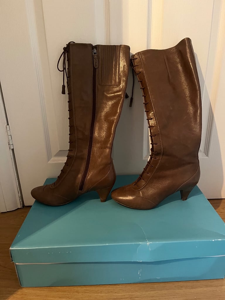 Ladies leather knee length boot size 5