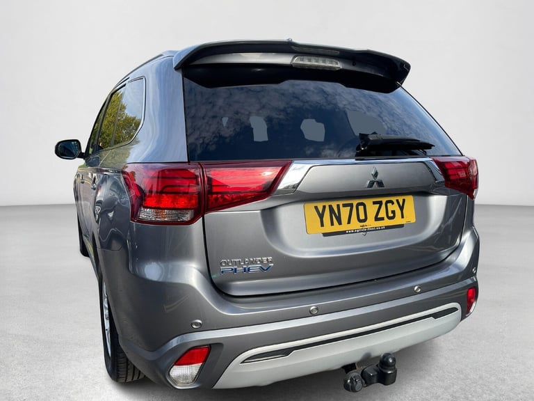 2020 Mitsubishi Outlander 2.4h TwinMotor 13.8kWh Verve CVT 4WD Euro 6 (s/s) 5dr ESTATE Petrol/Ele...