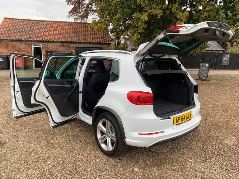 2014 Volkswagen Tiguan 2.0 TDi BlueMotion Tech R-Line 177 5dr ESTATE Diesel Manual