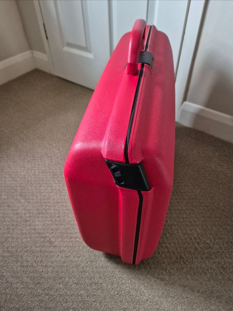image for Samsonite Small/medium Red hardshell CPA suitcase with a combination Lock
