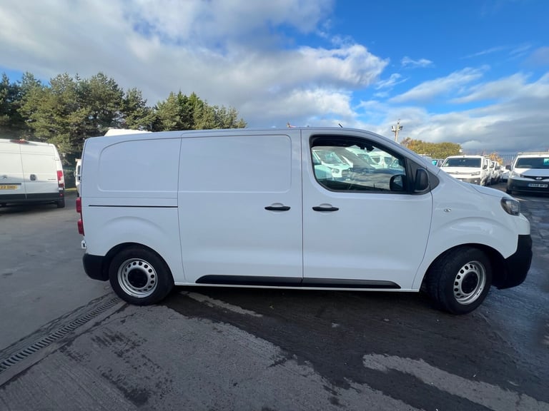 2022 Peugeot Expert 1000 1.5 BlueHDi 100 Professional Premium Van PANEL VAN Diesel Manual