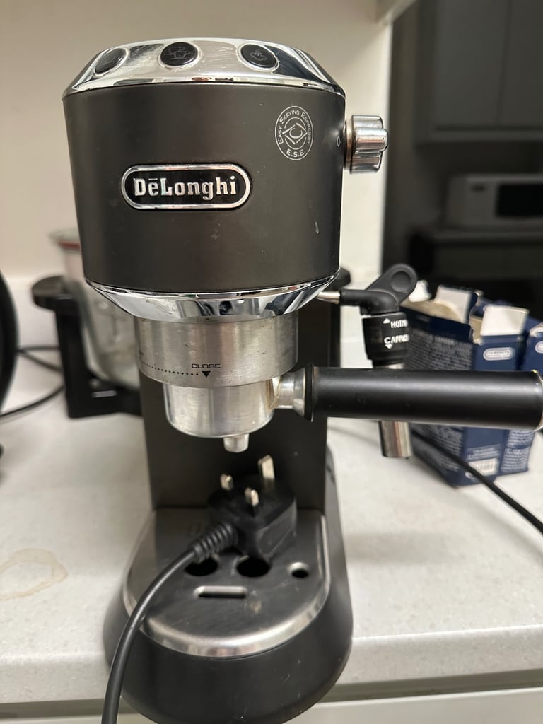 image for De'Longhi Traditional Pump Espresso Coffee Machine - Black