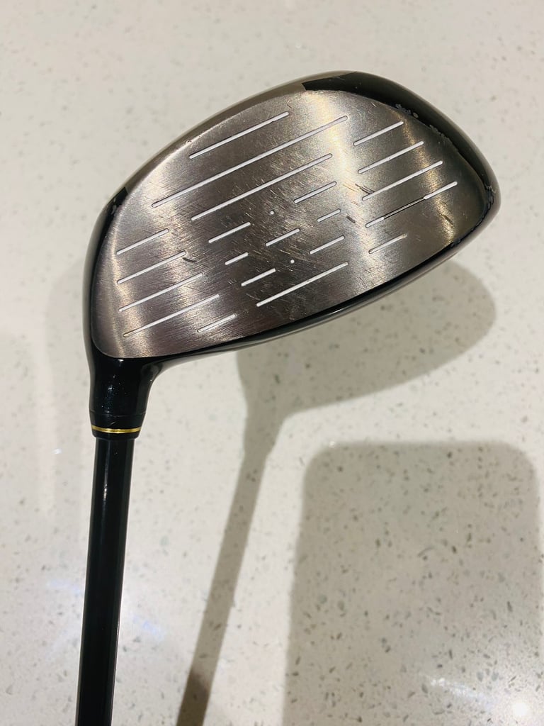 SRIXON XX10 AX SOLE TITANIUM DRIVER.     R/H. 