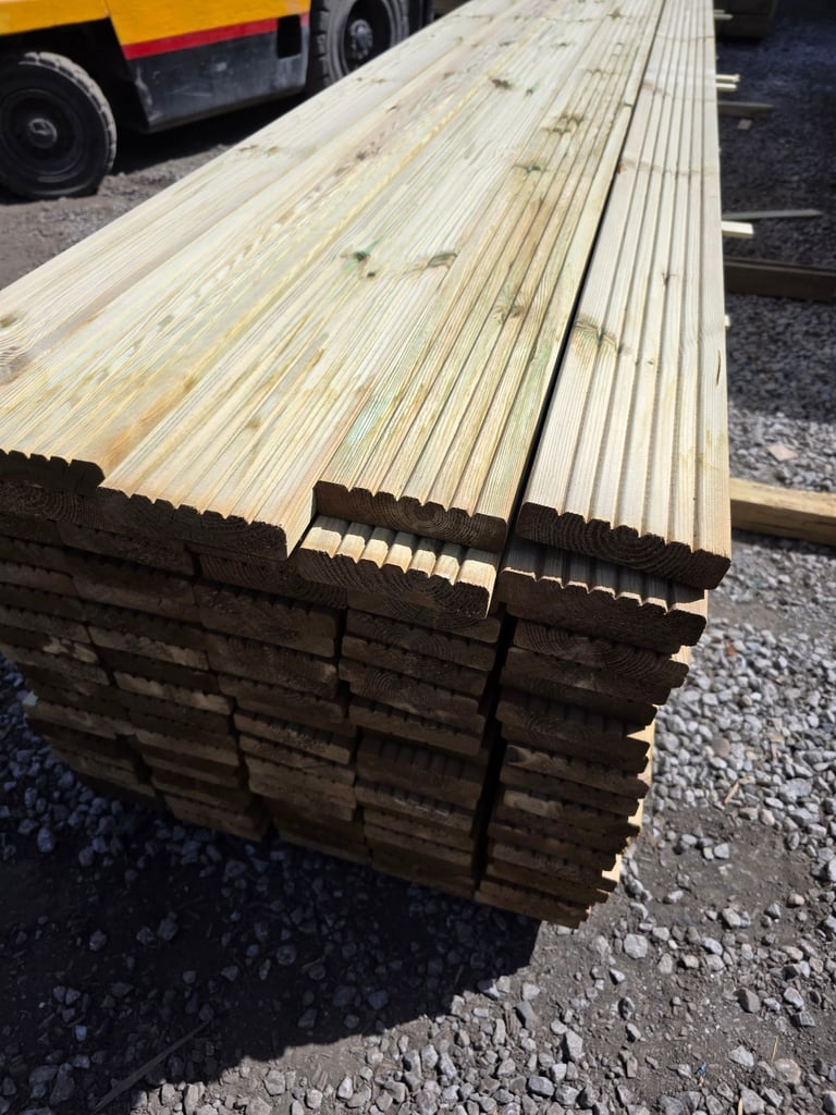  TIMBER JOISTS & DECKING BOARDS