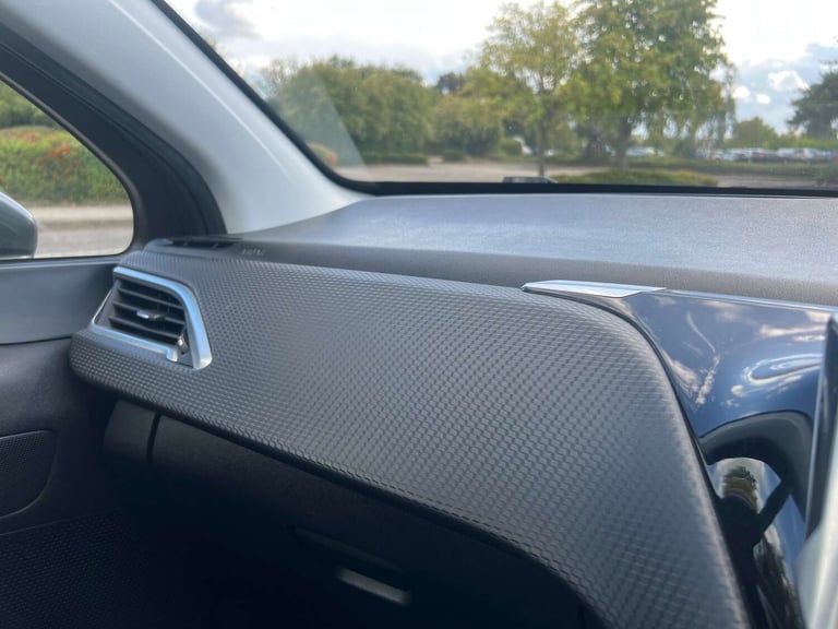 2015 Peugeot 2008 1.2 PureTech Active 5dr HATCHBACK PETROL Manual