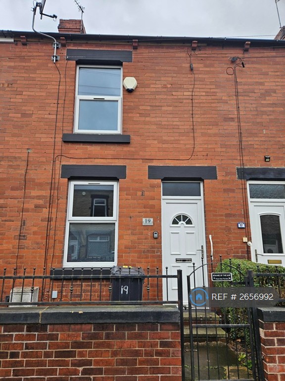 2 bedroom house in Southwell Street, Barnsley, S75 (2 bed) (#2656992)