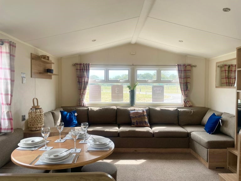 CHEAP STATIC CARAVAN FOR SALE AT BROADLAND SANDS HOLIDAY PARK - 11.5 MONTH OWNER SEASON