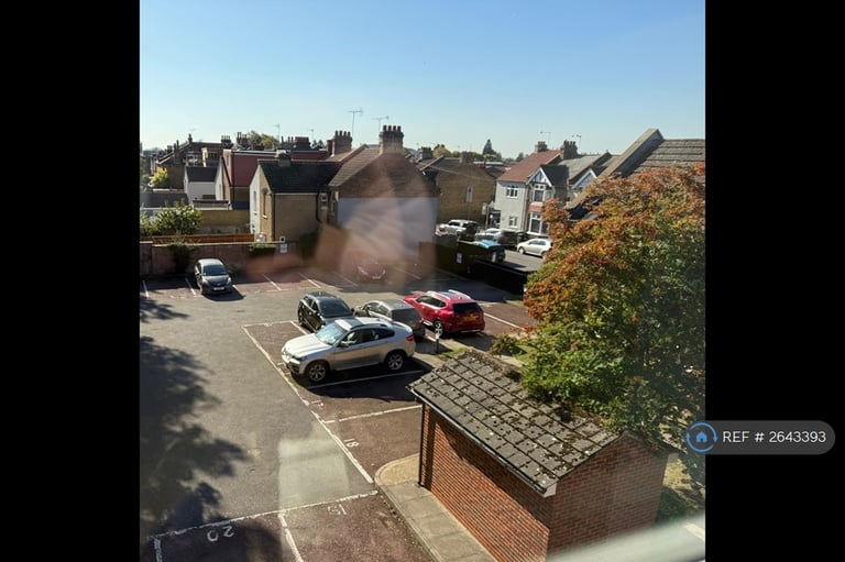 3 bedroom flat in Kennett Court, Watford, WD18 (3 bed) (#2643393)