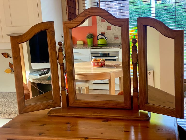 Mirror 3 way stand alone