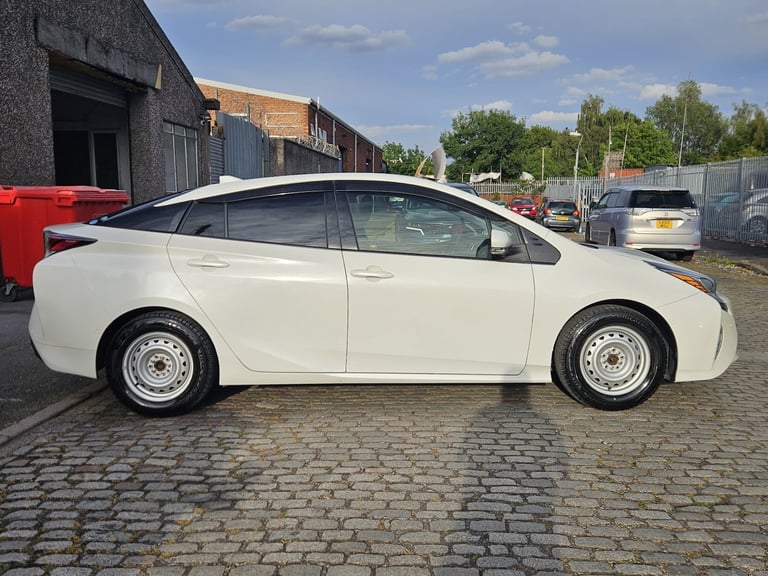 2018 Toyota Prius 1.8 Hybrid Automatic 5dr 5 Seats Hatchback Petrol/Electric Hybrid Automatic