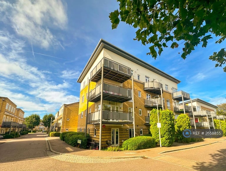 2 bedroom flat in Renoir House, Watford, WD18 (2 bed) (#2658855)