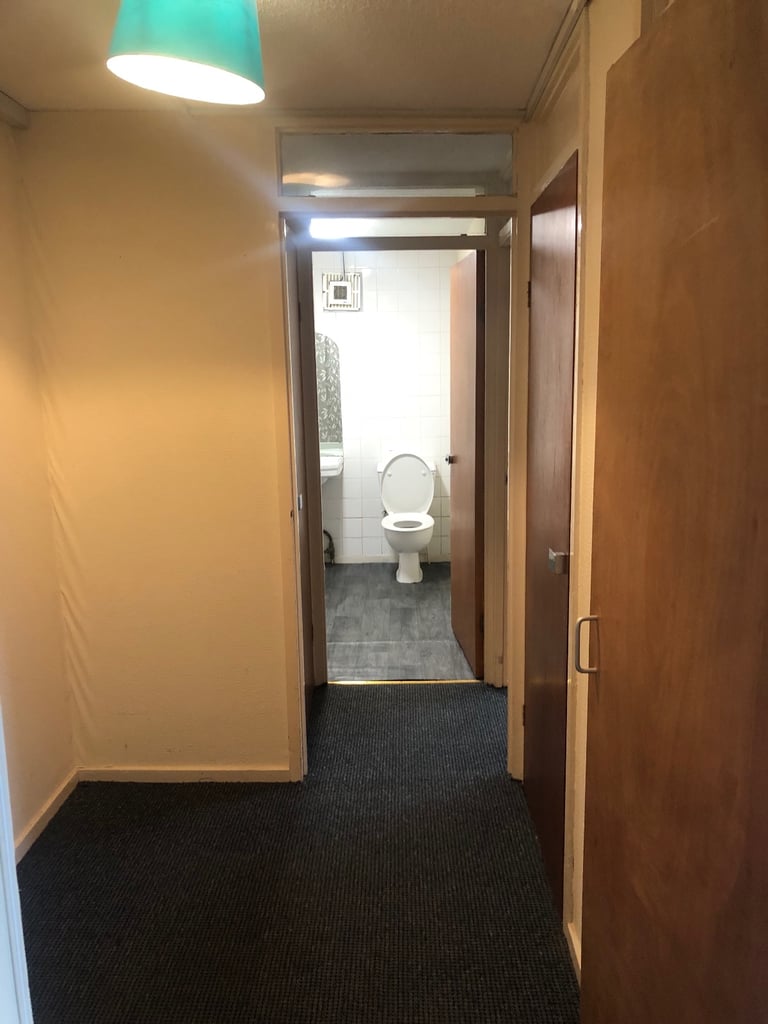 Lovely one bedroom flat in Dalmuir. All welcome 