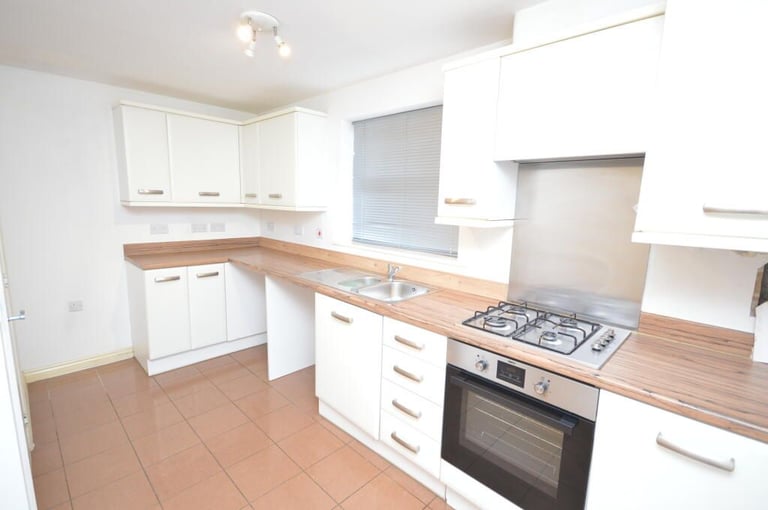 4 Bed room house available to rent in Corby, Little stanion area