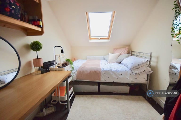 9 bedroom house in Russell Street, Cardiff, CF24 (9 bed) (#2663548)