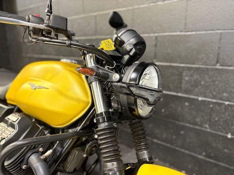 2023 23 MOTO GUZZI V7 853 IV STONE ROADSTER/RETRO PETROL MANUAL EURO 5 (65 PS)