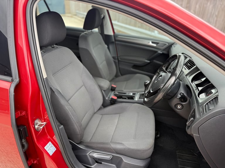 2013 Volkswagen Golf BLUEMOTION 1.6 TDI - 12 MONTHS MOT - £20 CHEAP CAR TAX 2KEY HATCHBACK Diesel...