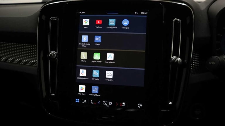 2024 Volvo XC40 2.0 B3 MHEV Plus DCT Auto Euro 6 (s/s) 5dr ESTATE Petrol/Electric Hybrid Automatic