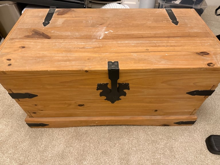 image for Blanket box / wooden chest