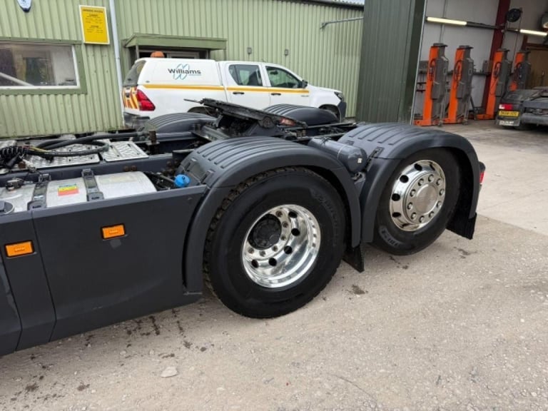 Scania R450 6x2 REAR LIFT TRACTOR UNIT WITH HYDRAULICS